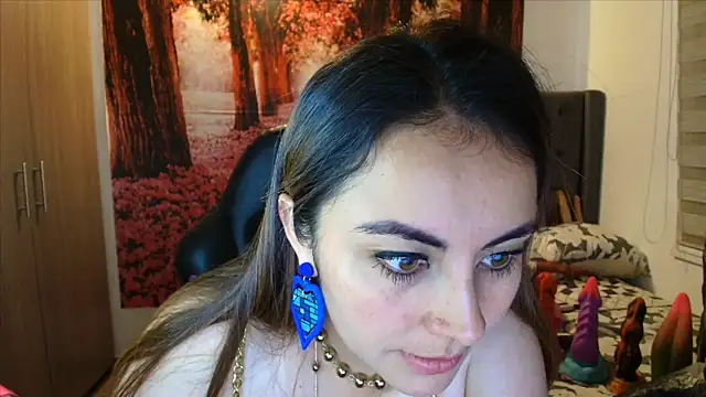 Snapshot of sofia23dirty chatting on April 30, 10:25 pm sofia23dirty online show from April 30, 10:25 pm