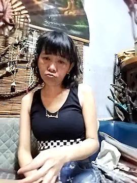 Snapshot of Little_suzy5 chatting on July 14, 6:24 pm Little suzy5 online show from July 14, 6:24 pm