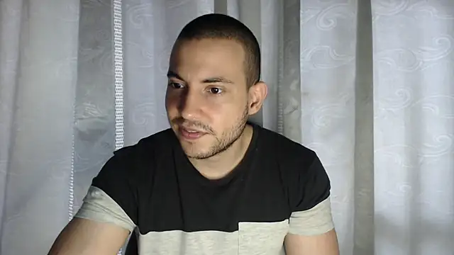 Armando 2002 online show from October 15, 5:02 pm