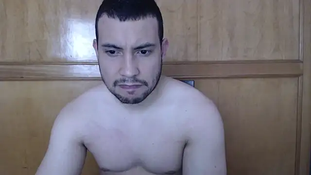 Snapshot of Armando_2002 chatting on June 12, 5:56 pm Armando 2002 online show from June 12, 5:56 pm
