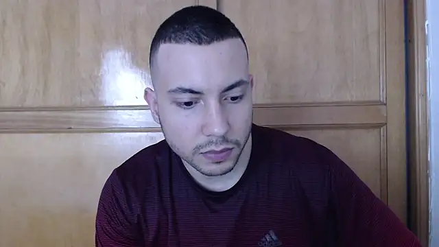 Snapshot of Armando_2002 chatting on June 24, 4:50 pm Armando 2002 online show from June 24, 4:50 pm