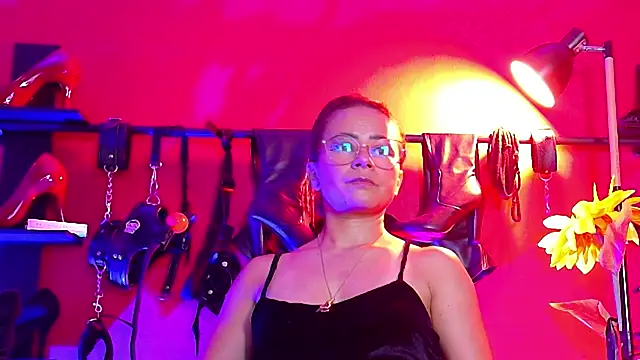 MistressSlut1 online show from April 15, 11:39 am