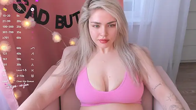 pussy-kattt online show from March 4, 8:24 am