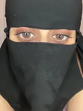 Snapshot of arabiaAna chatting on September 9, 9:47 pm arabiaAna online show from September 9, 9:47 pm