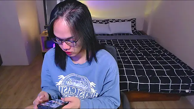 Snapshot of Ur_temptress_sam chatting on January 18, 3:27 pm Ur temptress sam online show from January 18, 3:27 pm