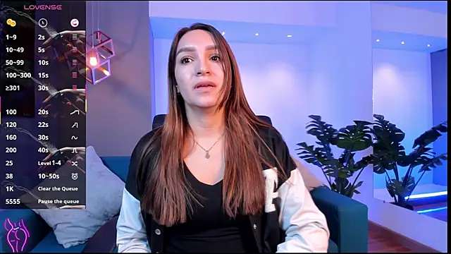 Snapshot of miataylorr1 chatting on November 29, 11:13 am miataylorr1 online show from November 29, 11:13 am