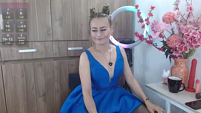 Snapshot of magenta_maturr chatting on October 6, 7:55 pm magenta maturr online show from October 6, 7:55 pm