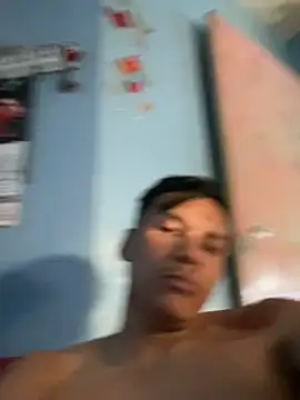 Snapshot of Marino08@xh chatting on February 21, 12:27 am Marino08xh online show from February 21, 12:27 am