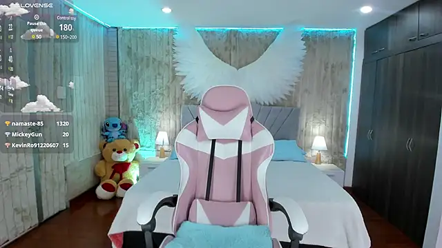 floryn susana online show from February 7, 9:58 pm