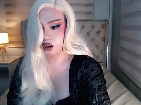 Snapshot of RebecaNextToYou chatting on May 23, 12:31 pm RebecaNextToYou online show from May 23, 12:31 pm