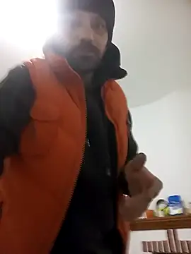 Snapshot of nero360 chatting on February 6, 10:26 am nero360 online show from February 6, 10:26 am