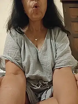 Susannemilf online show from March 22, 3:26 pm