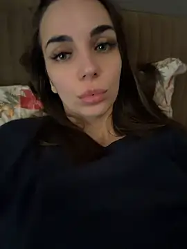 Bad Giorgia online show from April 15, 8:10 am