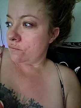 julimonroe online show from February 24, 11:52 am