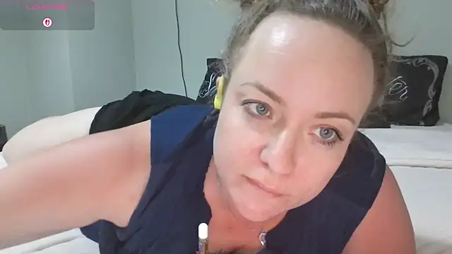 julimonroe online show from March 21, 3:11 am