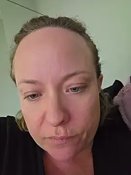 julimonroe online show from June 26, 2:05 am