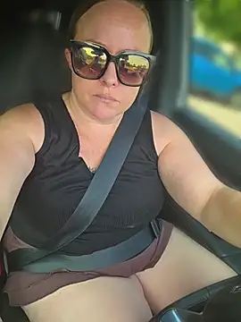 julimonroe online show from July 7, 3:49 pm