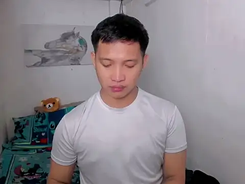 Snapshot of xSebastian19 chatting on April 30, 9:08 pm xSebastian19 online show from April 30, 9:08 pm