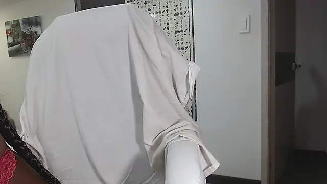 Snapshot of DanielaDuff chatting on February 5, 3:20 pm DanielaDuff online show from February 5, 3:20 pm