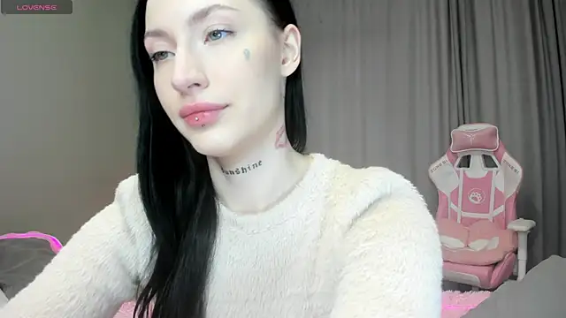 JenniferQueen11 online show from October 5, 9:18 am