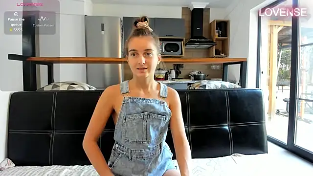 ElizSweet online show from January 18, 7:12 am