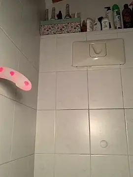 Snapshot of nenalayla chatting on March 11, 10:51 am nenalayla online show from March 11, 10:51 am