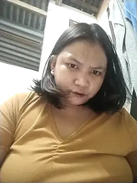 milkytitsmom4u online show from November 7, 5:02 pm