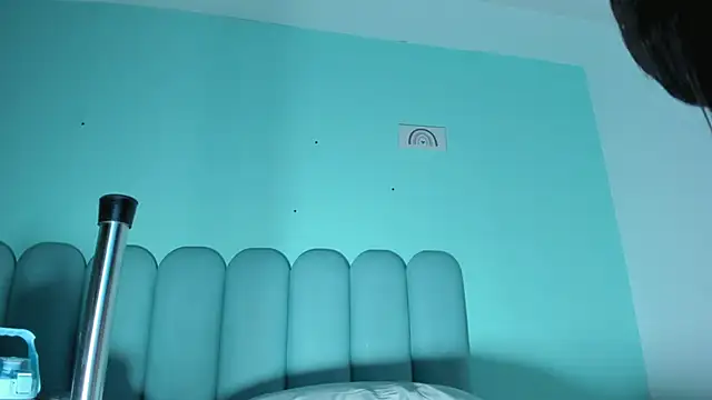 Snapshot of littless_angel chatting on January 4, 4:01 am littless angel online show from January 4, 4:01 am