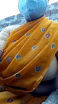 Snapshot of Lattika-Bhabhi chatting on January 13, 5:12 am Lattika-Bhabhi online show from January 13, 5:12 am