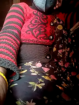 Snapshot of Lattika-Bhabhi chatting on January 19, 4:12 am Lattika-Bhabhi online show from January 19, 4:12 am