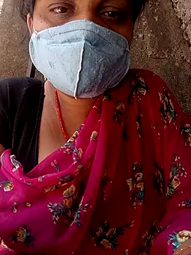 Snapshot of Lattika-Bhabhi chatting on April 9, 6:41 am Lattika-Bhabhi online show from April 9, 6:41 am