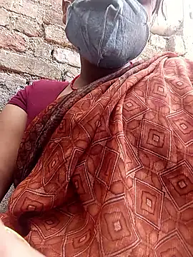 Snapshot of Lattika-Bhabhi chatting on May 8, 6:41 am Lattika-Bhabhi online show from May 8, 6:41 am