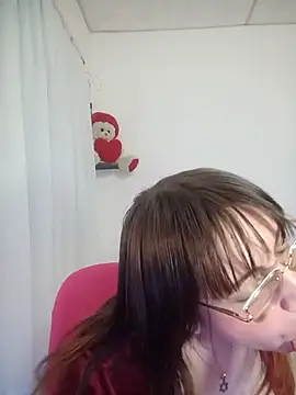 lorenitabella online show from July 3, 9:05 am