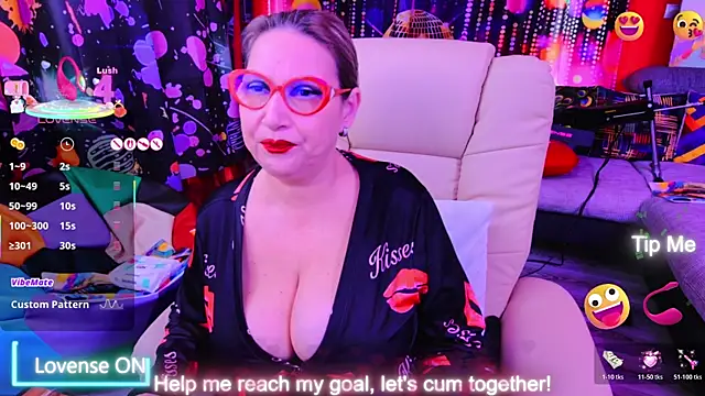 mature lisa naughty online show from February 8, 11:02 am