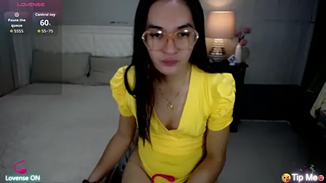 xAsianSweetHeart online show from June 20, 11:29 pm