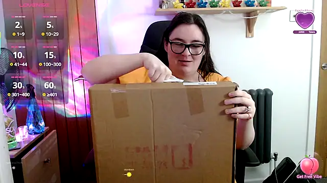 Rebecca Summer online show from May 14, 10:11 am