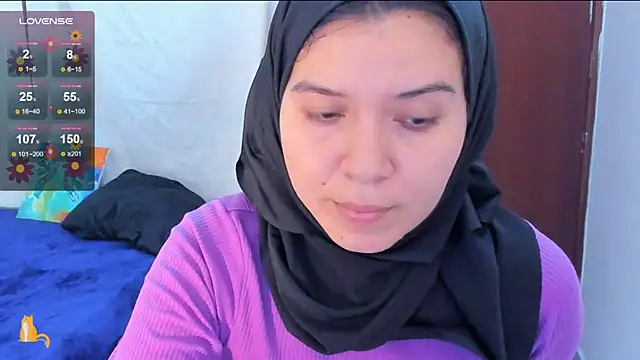 Snapshot of MatchedEyebrow chatting on December 11, 9:55 pm MatchedEyebrow online show from December 11, 9:55 pm