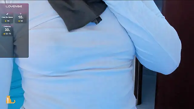 Snapshot of MatchedEyebrow chatting on December 13, 9:52 pm MatchedEyebrow online show from December 13, 9:52 pm