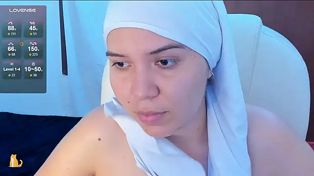 Snapshot of MatchedEyebrow chatting on December 25, 11:53 pm MatchedEyebrow online show from December 25, 11:53 pm