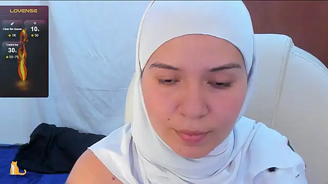 Snapshot of MatchedEyebrow chatting on January 2, 9:18 pm MatchedEyebrow online show from January 2, 9:18 pm