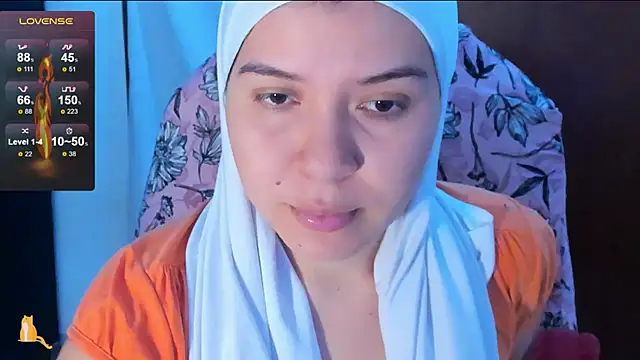 Snapshot of MatchedEyebrow chatting on January 3, 10:08 pm MatchedEyebrow online show from January 3, 10:08 pm