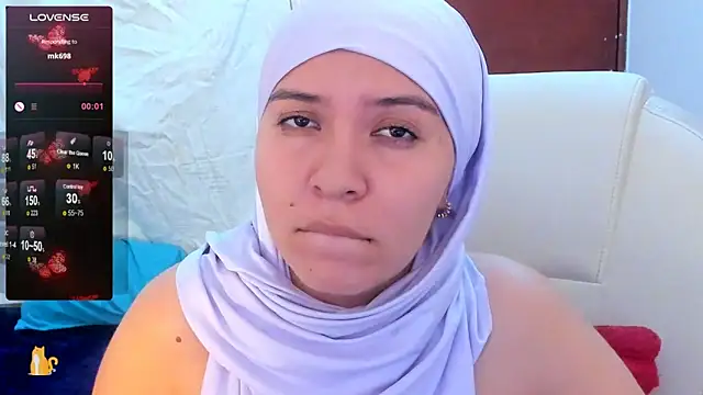 Snapshot of MatchedEyebrow chatting on February 2, 11:42 pm MatchedEyebrow online show from February 2, 11:42 pm