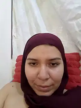 Snapshot of MatchedEyebrow chatting on February 3, 11:58 pm MatchedEyebrow online show from February 3, 11:58 pm