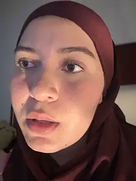 Snapshot of MatchedEyebrow chatting on September 10, 9:04 pm MatchedEyebrow online show from September 10, 9:04 pm