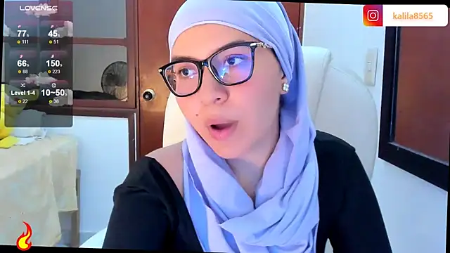 Snapshot of MatchedEyebrow chatting on September 13, 9:14 pm MatchedEyebrow online show from September 13, 9:14 pm