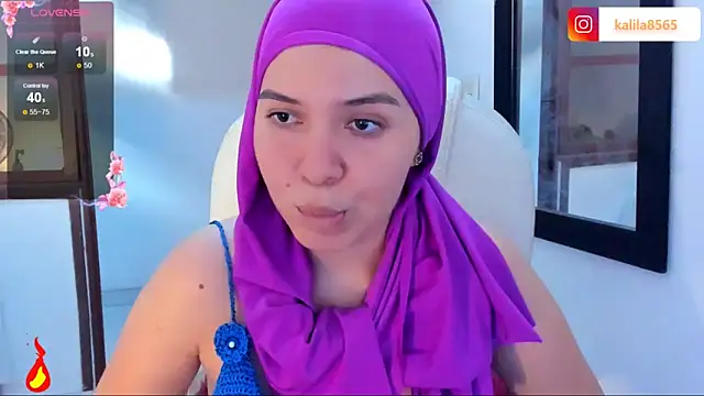 Snapshot of MatchedEyebrow chatting on October 15, 8:53 pm MatchedEyebrow online show from October 15, 8:53 pm