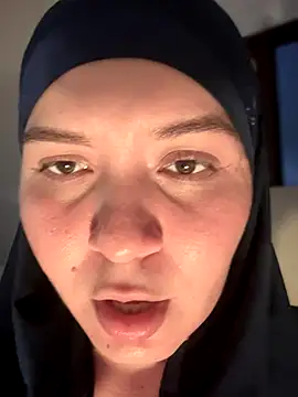 Snapshot of MatchedEyebrow chatting on October 19, 9:59 pm MatchedEyebrow online show from October 19, 9:59 pm