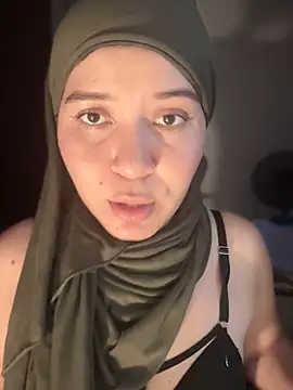 Snapshot of MatchedEyebrow chatting on November 25, 8:53 pm MatchedEyebrow online show from November 25, 8:53 pm