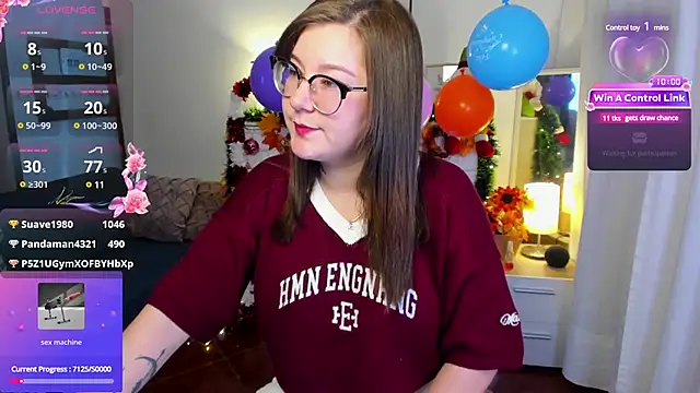 Snapshot of HunnyyLove chatting on December 13, 4:27 pm HunnyyLove online show from December 13, 4:27 pm