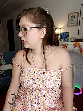 Snapshot of HunnyyLove chatting on January 23, 6:24 pm HunnyyLove online show from January 23, 6:24 pm